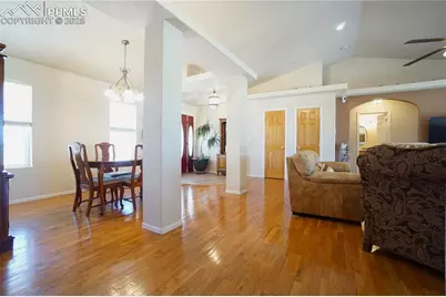 461 E Fredonia Drive, Pueblo, CO 81007 - Photo 7