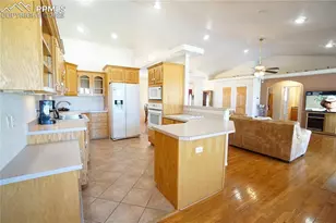 461 E Fredonia Dr, Pueblo, CO 81007 - Photo 15