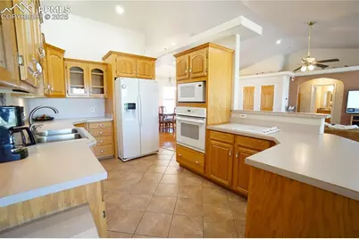 461 E Fredonia Drive, Pueblo, CO 81007 - Photo 17