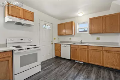 901-903 Teal Court, Colorado Springs, CO 80910 - Photo 5