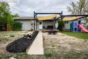 2131 Doniphan Dr, Colorado Springs, CO 80910 - Photo 31