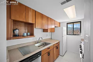 1010 Fontmore Rd, Colorado Springs, CO 80904 - Photo 21