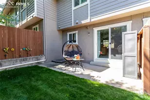 3273 Hearthridge Cir, Colorado Springs, CO 80918 - Photo 33