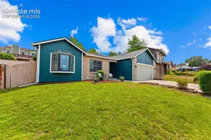 858 Hubbell Dr, Colorado Springs, CO 80911 - Photo 3