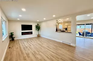 1608 Mt View Ln, Colorado Springs, CO 80907 - Photo 7