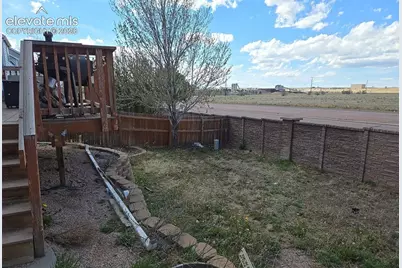 2304 Pinyon Jay Drive, Colorado Springs, CO 80951 - Photo 11