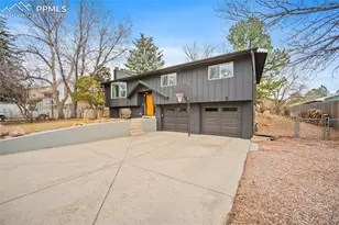 1009 Panorama Dr, Colorado Springs, CO 80904 - Photo 3