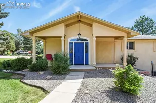 23 Crescent Ln, Colorado Springs, CO 80904 - Photo 1