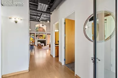 906 Manitou Avenue #201, Manitou Springs, CO 80829 - Photo 3