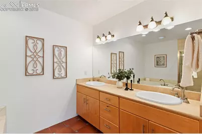 906 Manitou Avenue #201, Manitou Springs, CO 80829 - Photo 21