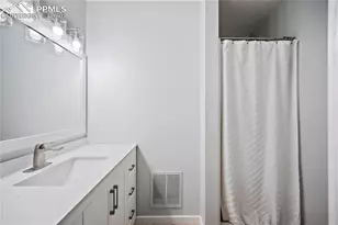 622 Paradise Ln, Colorado Springs, CO 80904 - Photo 17