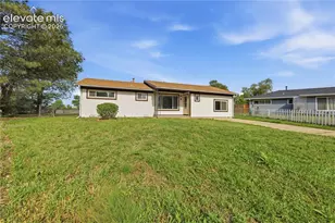 72 Doris Dr, Colorado Springs, CO 80911 - Photo 1