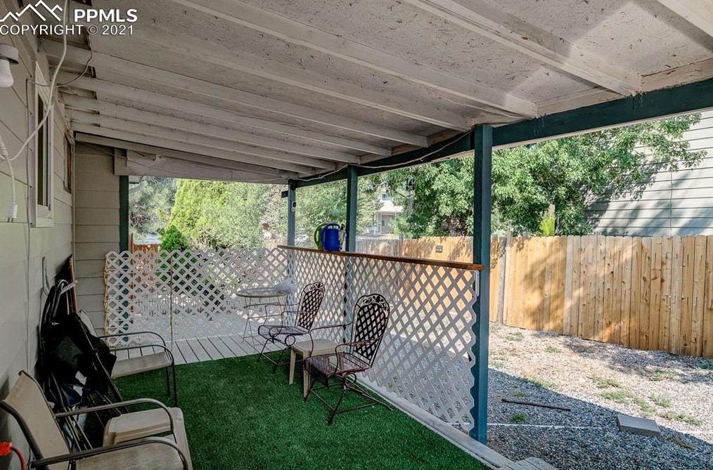 4420 Gatewood Dr, Colorado Springs CO 80916-2526 exterior