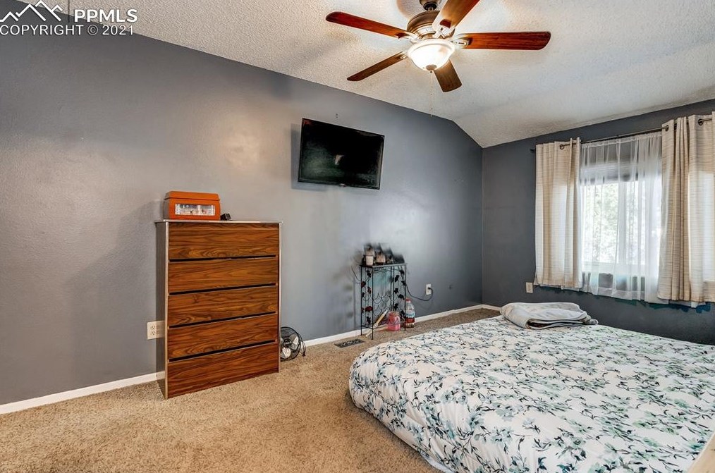 4420 Gatewood Dr, Colorado Springs CO 80916-2526 exterior