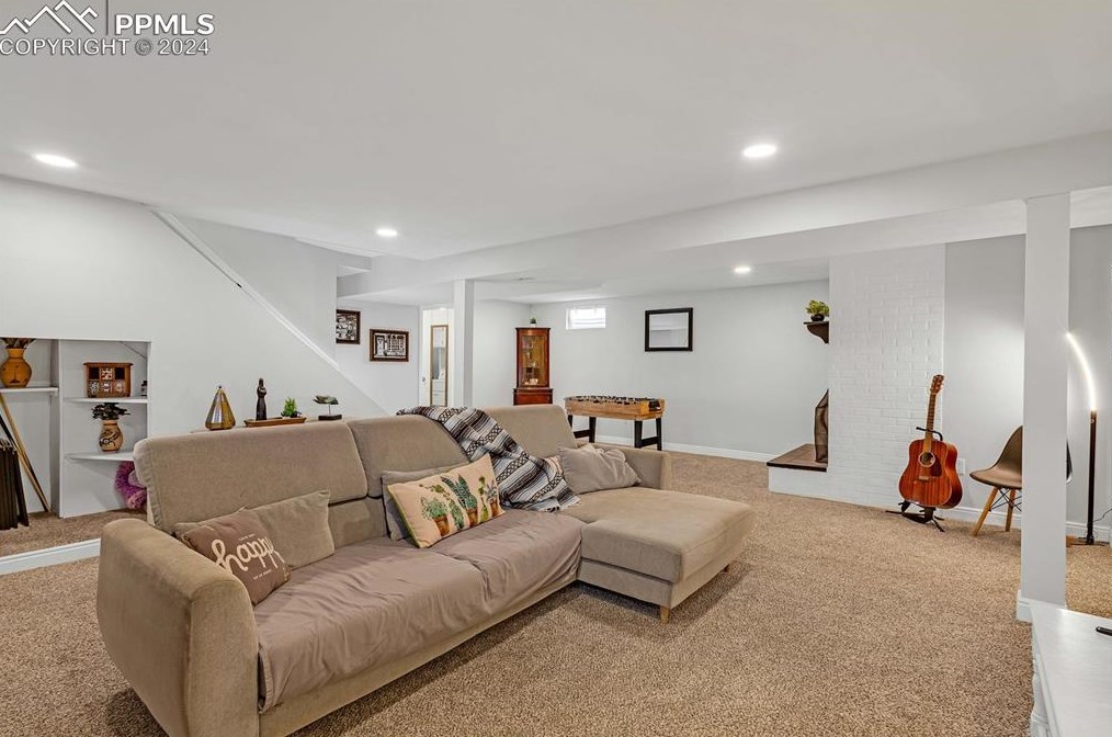 1123 Logan Pl, Colorado Springs CO 80909-3730 exterior