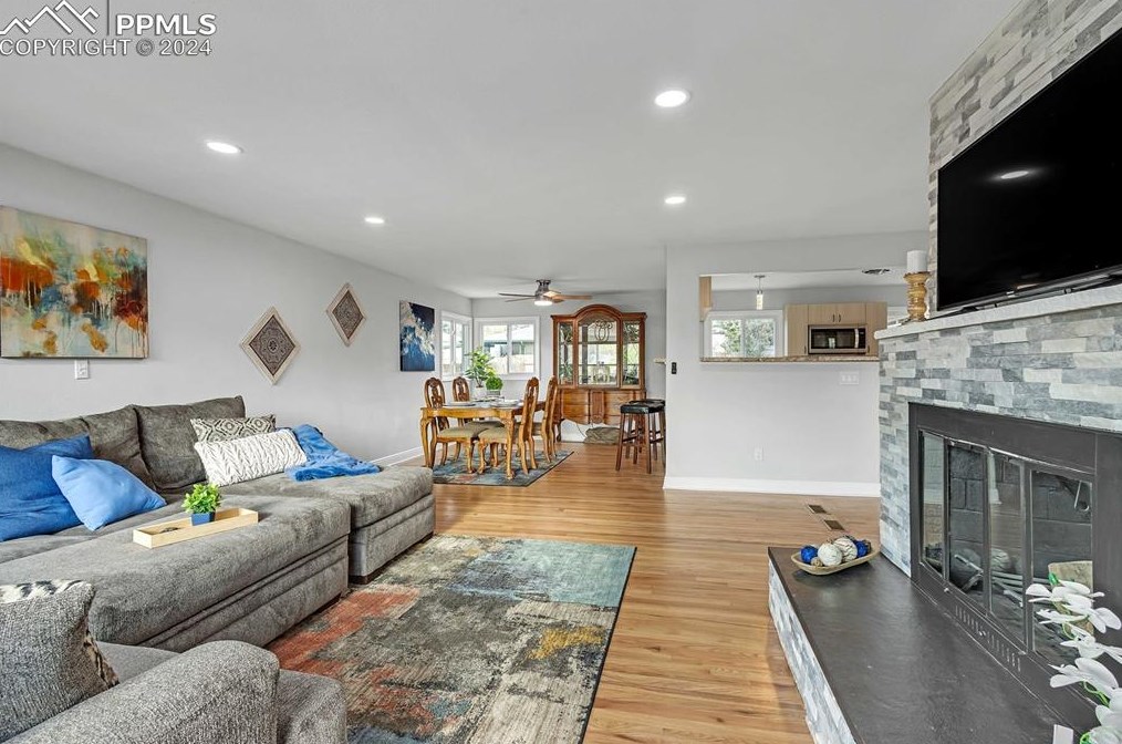 1123 Logan Pl, Colorado Springs CO 80909-3730 exterior