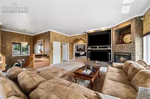 3925 Hill Cir, Colorado Springs, CO 80904 - Photo 7