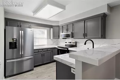 2609 Hatch Circle, Colorado Springs, CO 80918 - Photo 7