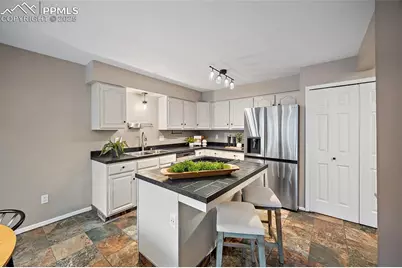 6117 Pine Hill Drive, Colorado Springs, CO 80918 - Photo 13