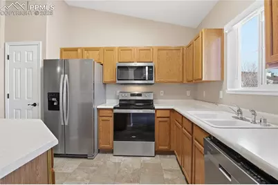 3710 Strawberry Field Grove #H, Colorado Springs, CO 80906 - Photo 3