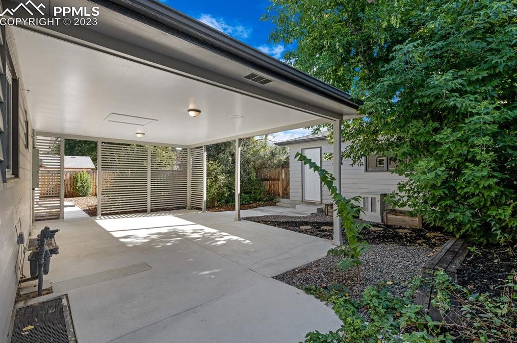 1123 Logan Pl, Colorado Springs CO 80909-3730 exterior