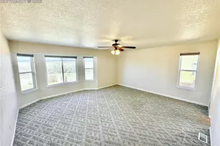 5405 Peregrine Dr, Pueblo, CO 81005 - Photo 17