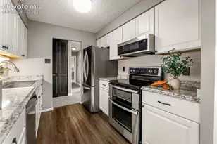 411 Lakewood Circle, Colorado Springs, CO 80910 - Photo 13