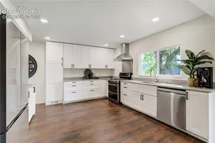 322 W Cheyenne Mountain Blvd, Colorado Springs, CO 80906 - Photo 7