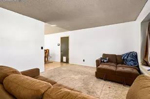 45 Archway Ln, Pueblo, CO 81005 - Photo 3