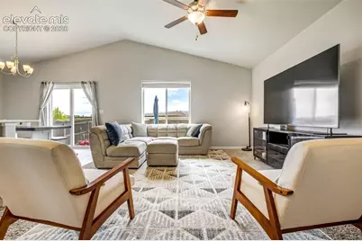 6022 Meadowbank Lane, Colorado Springs, CO 80925 - Photo 11