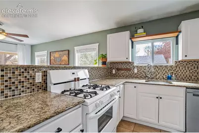410 N 17th Street, Colorado Springs, CO 80904 - Photo 11