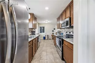 2122 Sussex Ln, Colorado Springs, CO 80909 - Photo 7