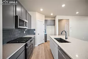 5439 Sidewinder Dr, Colorado Springs, CO 80925 - Photo 17