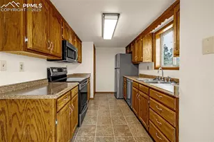 1080 Center St, Woodland Park, CO 80863 - Photo 9