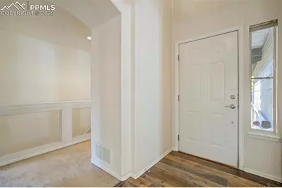 625 Riverview Lane, Colorado Springs, CO 80916 - Photo 7