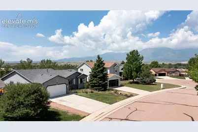 843 Eagle Bend Drive, Colorado Springs, CO 80911 - Photo 3