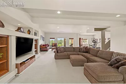 2195 Wake Forest Court, Colorado Springs, CO 80918 - Photo 39