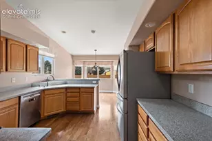 1925 Kingsroyal Blvd, Pueblo, CO 81005 - Photo 9