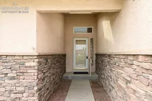 1925 Kingsroyal Blvd, Pueblo, CO 81005 - Photo 29
