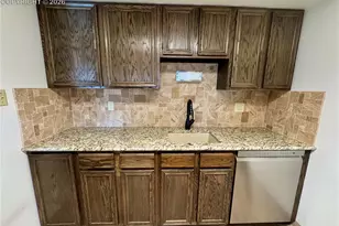 1034 Fontmore Rd, Colorado Springs, CO 80904 - Photo 5