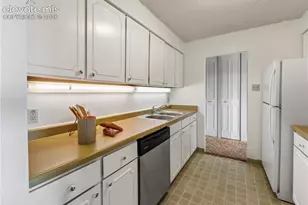 411 Lakewood Circle, Colorado Springs, CO 80910 - Photo 15
