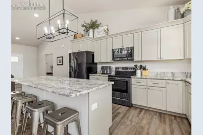 450 W Venturi Drive, Pueblo West, CO 81007 - Photo 9