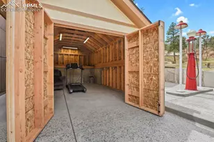 785 Hidden Valley Rd, Colorado Springs, CO 80919 - Photo 35
