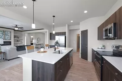 353 S Ashford Drive, Pueblo, CO 81007 - Photo 9