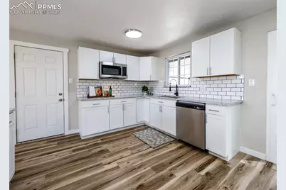 100 Stanford Avenue, Pueblo, CO 81005 - Photo 7