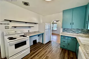 726 Corona Ave, Pueblo, CO 81004 - Photo 7