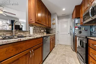 941 Tampico Ct, Colorado Springs, CO 80910 - Photo 11