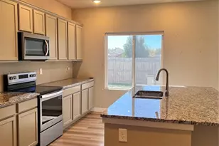 2204 Crestwood Ln, Pueblo, CO 81008 - Photo 9