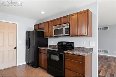 1851 N Rough Rock Lane, Pueblo, CO 81007 - Photo 7