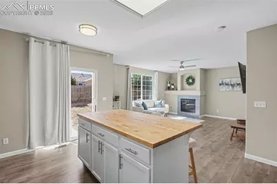 6467 Graymont Drive, Colorado Springs, CO 80923 - Photo 7